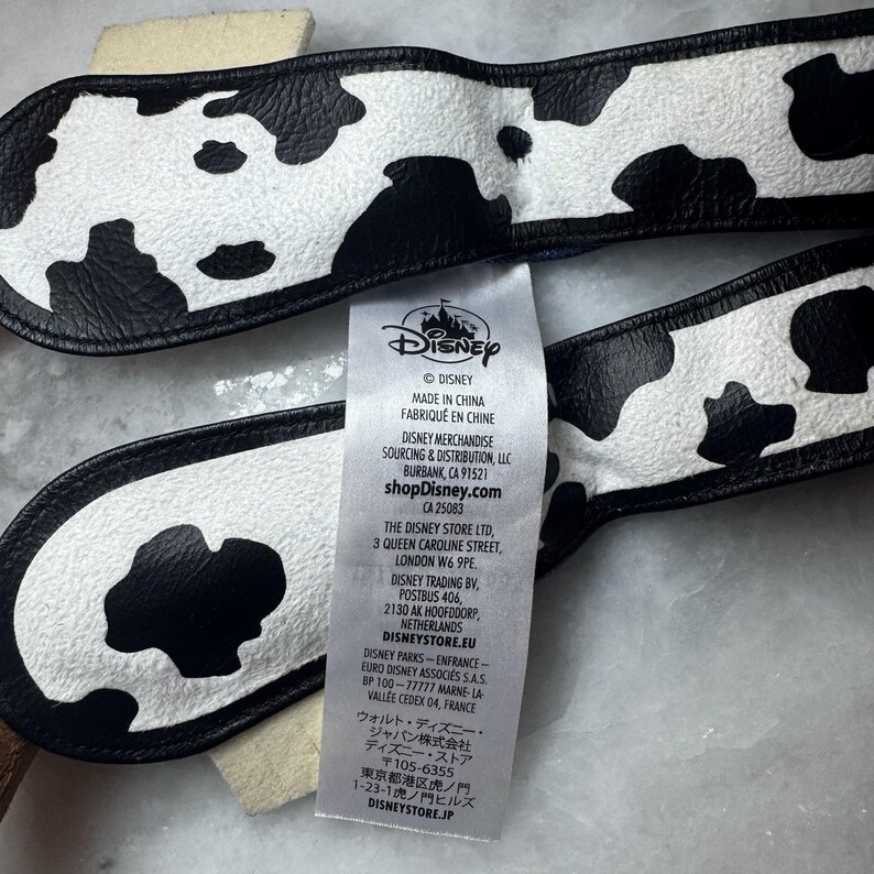 Bambola di peluche Jessie di Toy Story della Disney Pixar, stile cowgirl, morbida, 43 cm, Disney Store. immagine 2