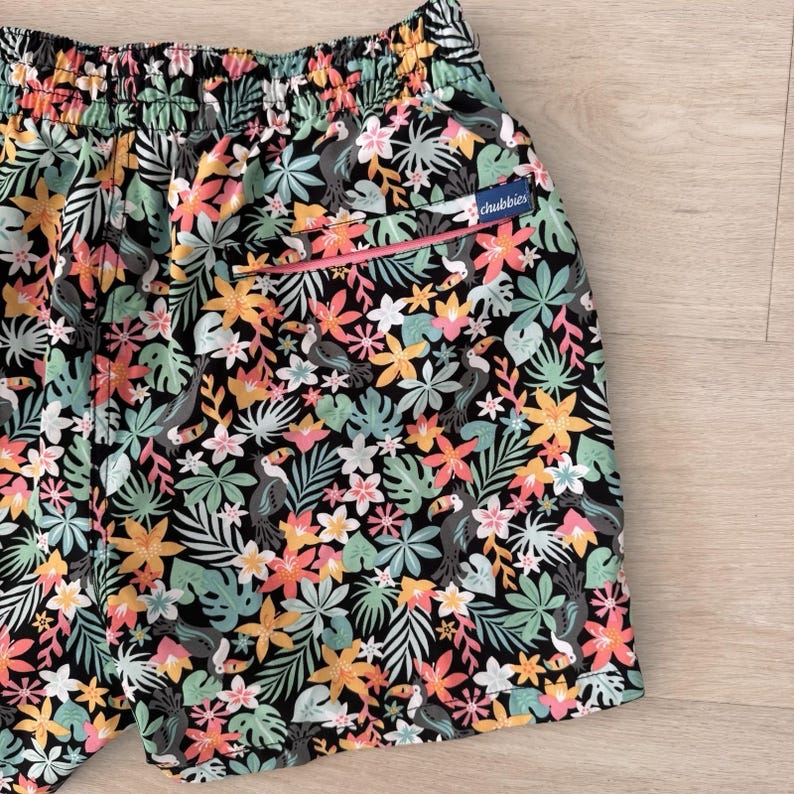 Szorty kąpielowe Chubbies Tropical Toucan, męskie, duże, kwiatowe, plażowe zdjęcie 4
