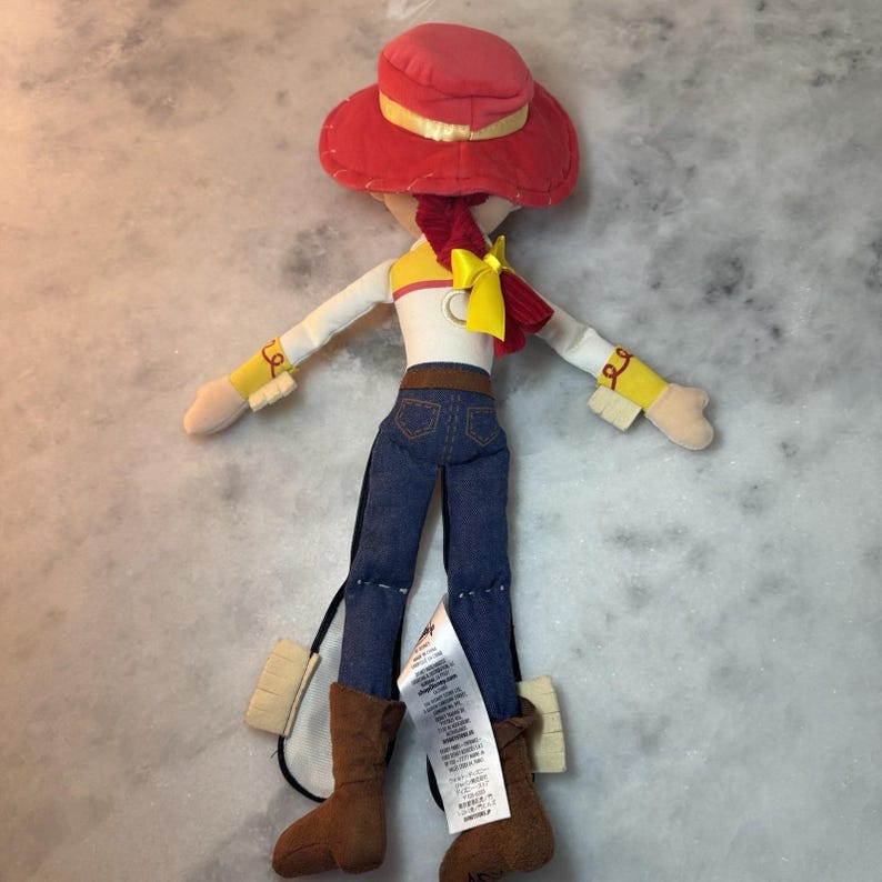 Bambola di peluche Jessie di Toy Story della Disney Pixar, stile cowgirl, morbida, 43 cm, Disney Store. immagine 3
