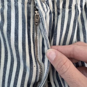 BDG Urban Outfitters Gestreifte Damen-Jeansshorts W29 Raw Hem Y2K Bild 6