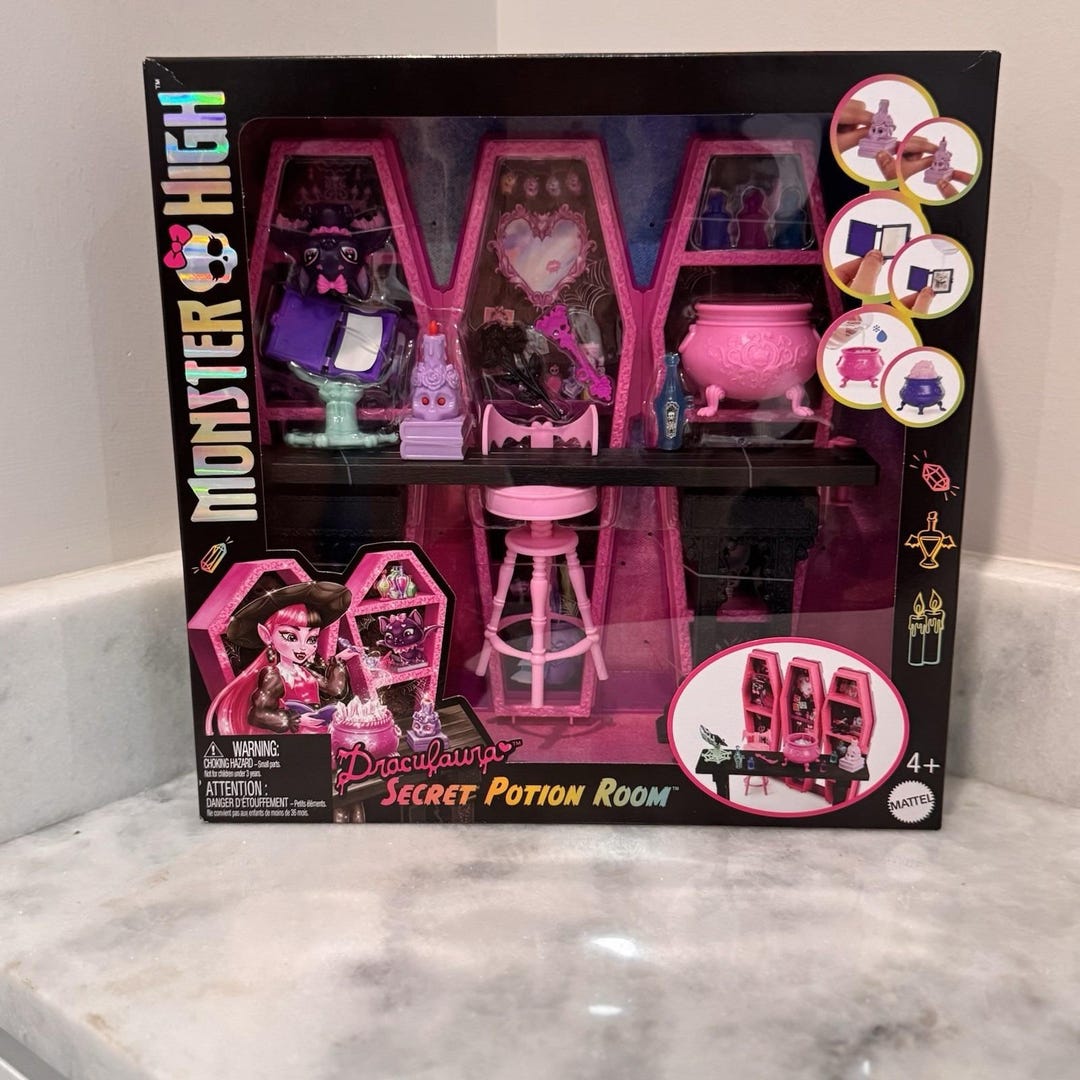 Monster High Draculaura Secret Potion Room Playset Mattel NIB With 12 ...