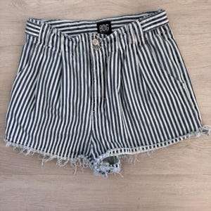 BDG Urban Outfitters Gestreifte Damen-Jeansshorts W29 Raw Hem Y2K Bild 1