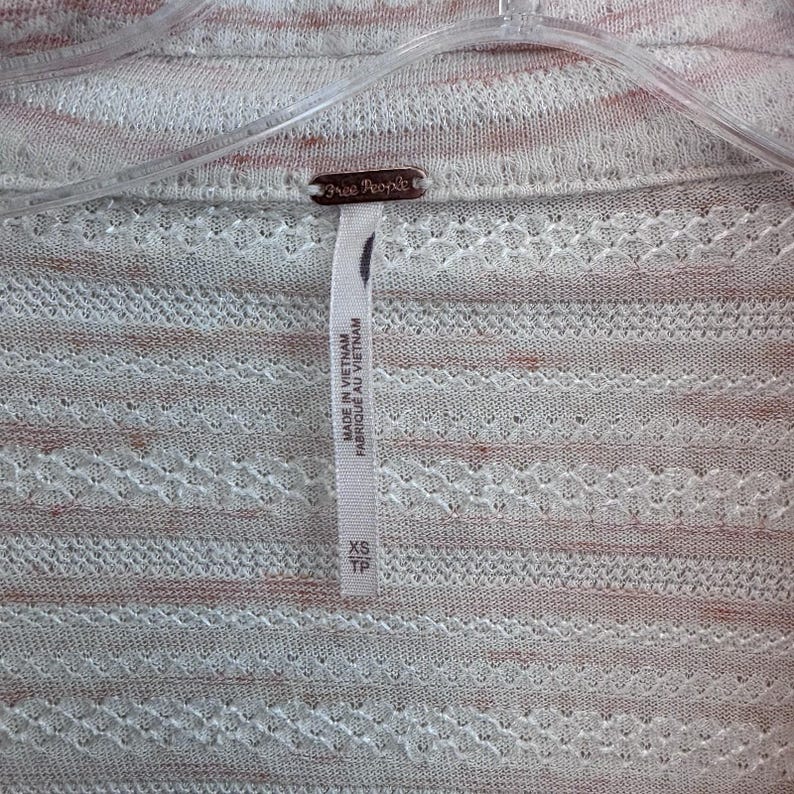 Cárdigan de punto estilo boho, color rosa marfil, abierto por delante, de Free People, talla XS. imagen 5