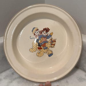 Vintage Raggedy Ann & Andy Crooksville Keramikfat Kamelfärgad med rynkade knän