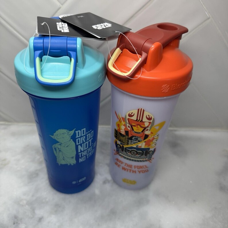 Botella mezcladora de Star Wars de 828 ml (28 oz), juego de 2 unidades, completamente nueva. Yoda, piloto rebelde. imagen 2