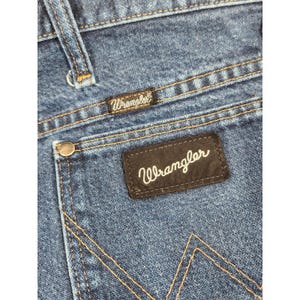 Wrangler 933SEDD Mens Regular Fit Straight Leg Jeans Medium Wash Blue 38x30 image 3