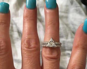 Anillo de moissanita de corte triangular, conjunto nupcial geométrico de oro blanco de 14 quilates