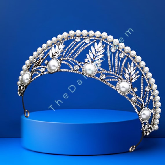 Pearl Crystal Bridal Tiara: Vintage Princess Crown - Etsy Israel