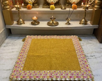 Alfombra de oración Pooja Aasan de terciopelo amarillo hecha a mano / Alfombra de oración con borde bordado, meditación india