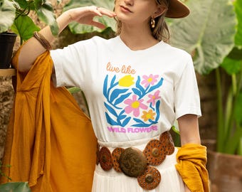Wildblumen Shirt, Florales T-Shirt, Boho Floral Print, Ästhetisches Tshirt mit botanischem Print, T-Shirt Damen Rückenprint, Mental Health Shirt