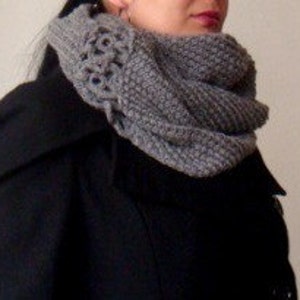 Circle Scarf Knitting Pattern with Crochet Flowers, 16 image 4