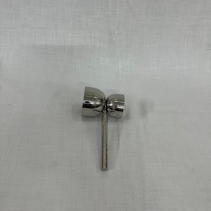 Doppel-Cocktail-Jigger aus Edelstahl: 1 Unze / 2 Unze gehämmerter Griff-Mixologie-Werkzeug