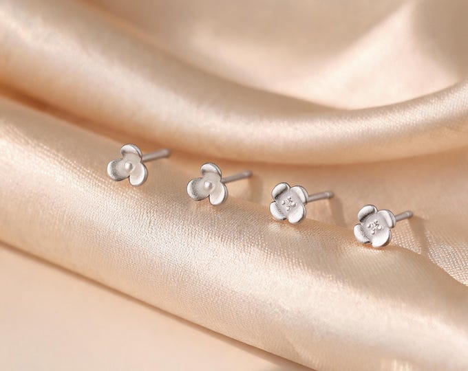 Solid S999 Sterling Silver Minimalist Matte Small Flower Studs, 0.4g Lightweight, Sweet Everyday Jewelry Gift for Girlfriend or Bestie.