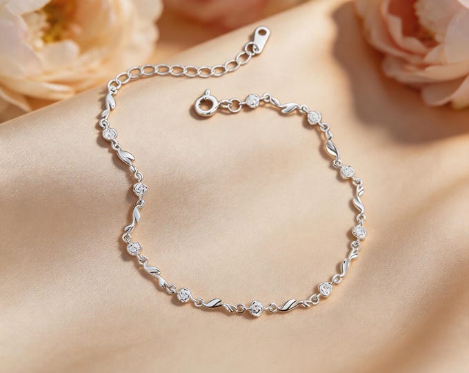 S925 Sterling Silver Rose Bracelet - Dainty Minimalist Flower Chain for Women, Sparkly Shimmering Silver Jewelry, Adjustable Gift for Her