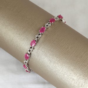Pulsera de rubí, joyería de piedra preciosa rosa, plata de ley 925, piedra de nacimiento de julio, regalo para ella.