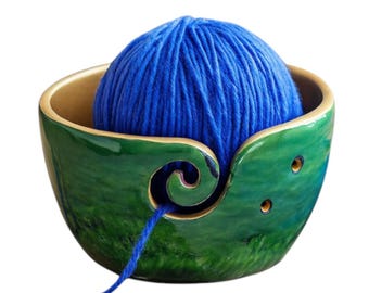 Solid Wood Yarn Bowl: Knitting & Crochet Holder, Tangle-Free