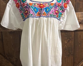 Mexican Embroidered Blouse | Floral Peasant Top | Boho Tunic Top | Handmade Style Blouse|fiesta outfit