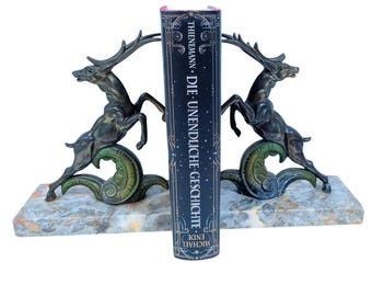 Par de sujetalibros antiguos Art Déco, estatuas de ciervos saltando sobre pedestales de mármol veteado, decoración rústica vintage para repisa de chimenea u oficina.
