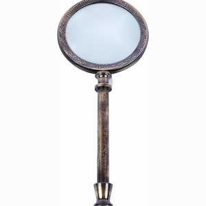 Vintage Brass Magnifying Glass: Handheld Antique-Style Reader & Decor