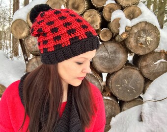 Plaid crochet hat, fits teens to women, red and black plaid, buffalo plaid, pom pom, slouchy hat, Winter Beanie, Toque, Photo Prop