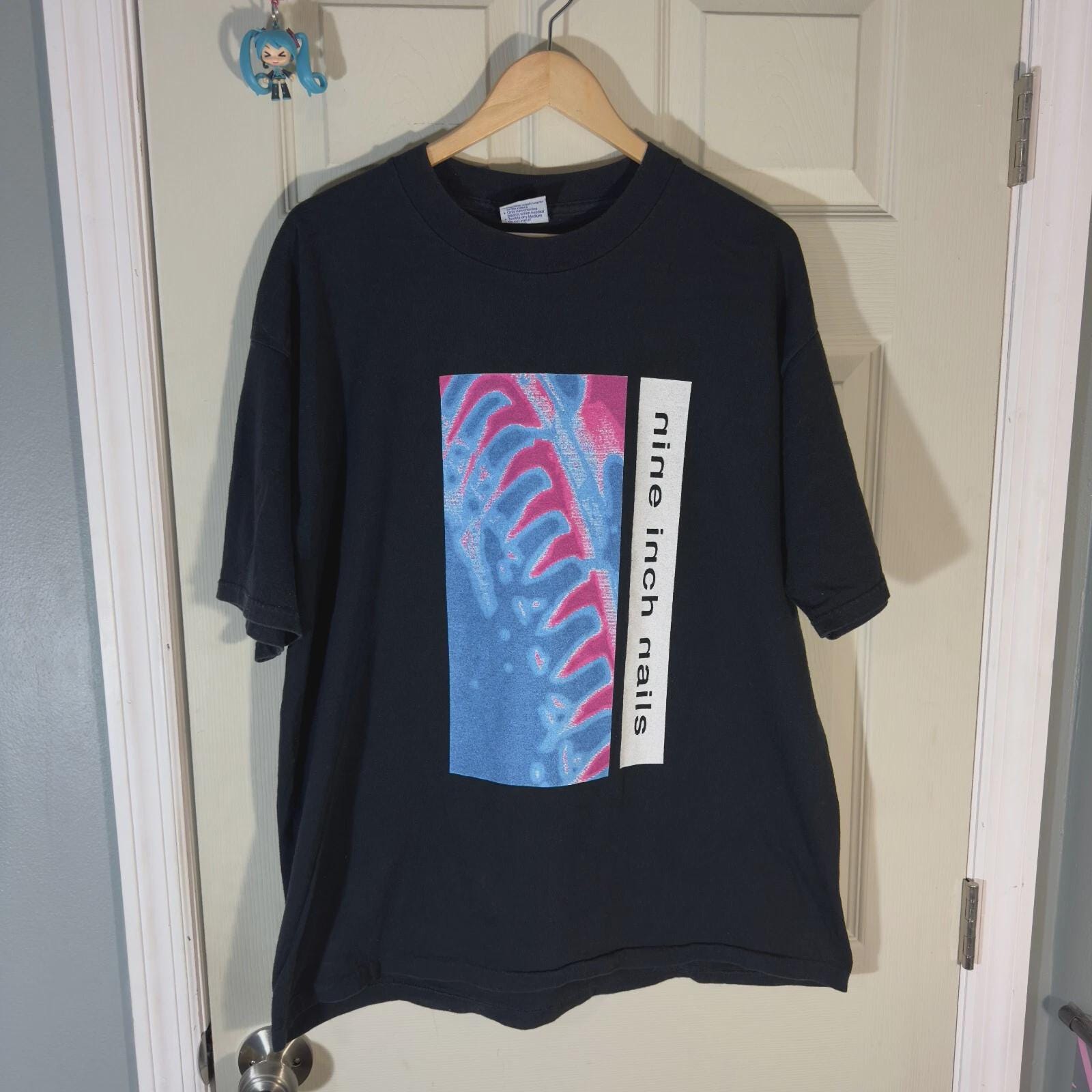 廃盤 NIN PRETTY HATE MACHINE SIN TEE XL Amazon.com: Nine Inch Nails T Shirt Pretty Hate Machine Neon
