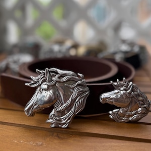 Horse Head Belt Buckle – Polished Silver Finish