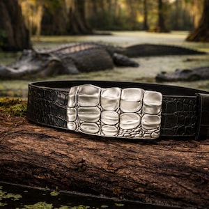 Reptile Embossed Black and Tan Belt with Silver Double Ring Buckle Med/ L Womens L Black Belt Reptile Silver Gold Buckle Locking Clasp  main image 4