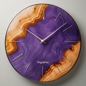 Horloge murale artistique topographique en bois et résine violette - Décoration d'intérieur moderne avec contours de carte