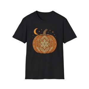 Autumn Mandala Pumpkin Graphic Tee, Fall T-Shirt Bild 7