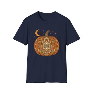 Autumn Mandala Pumpkin Graphic Tee, Fall T-Shirt Bild 5