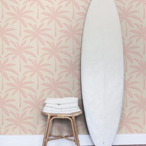 Preppy Pink Palm Tree Wallpaper | Tropical Banana Leaf Wall Decor for Palm Springs Style Bathroom or Bedroom | Peel & Stick or Traditional imagen 7