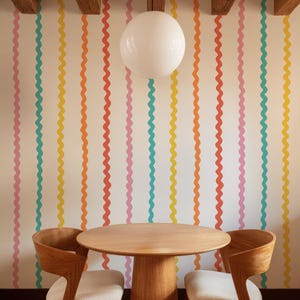 Papel pintado de rayas onduladas arcoíris / Habitación infantil fresca y colorida / Paredes divertidas de estilo escandinavo para sala de juegos o guardería / Autoadhesivo o sin adhesivo imagen 13
