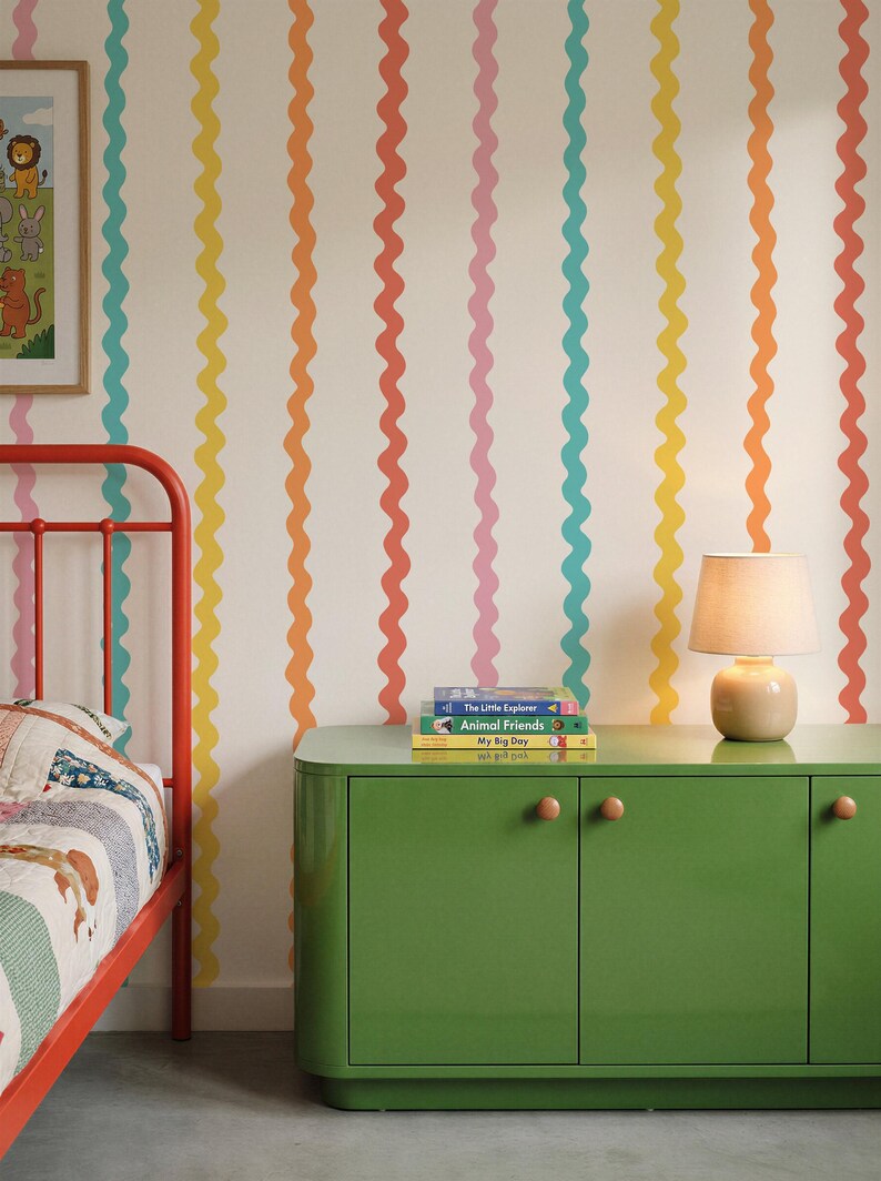 Papel pintado de rayas onduladas arcoíris / Habitación infantil fresca y colorida / Paredes divertidas de estilo escandinavo para sala de juegos o guardería / Autoadhesivo o sin adhesivo imagen 7