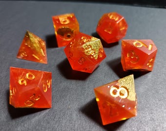 Set di dadi Golden Magma DND, dadi poliedrici in resina con bordo affilato glitterato fatti a mano, regali per giochi di ruolo e D&D