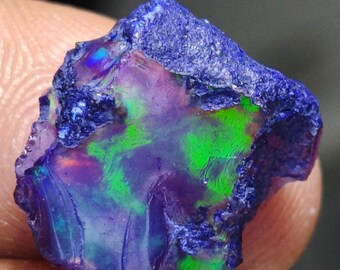 Ethiopian Welo Opal Rough – Purple Base Green Fire Crystal (4.40 Ct)