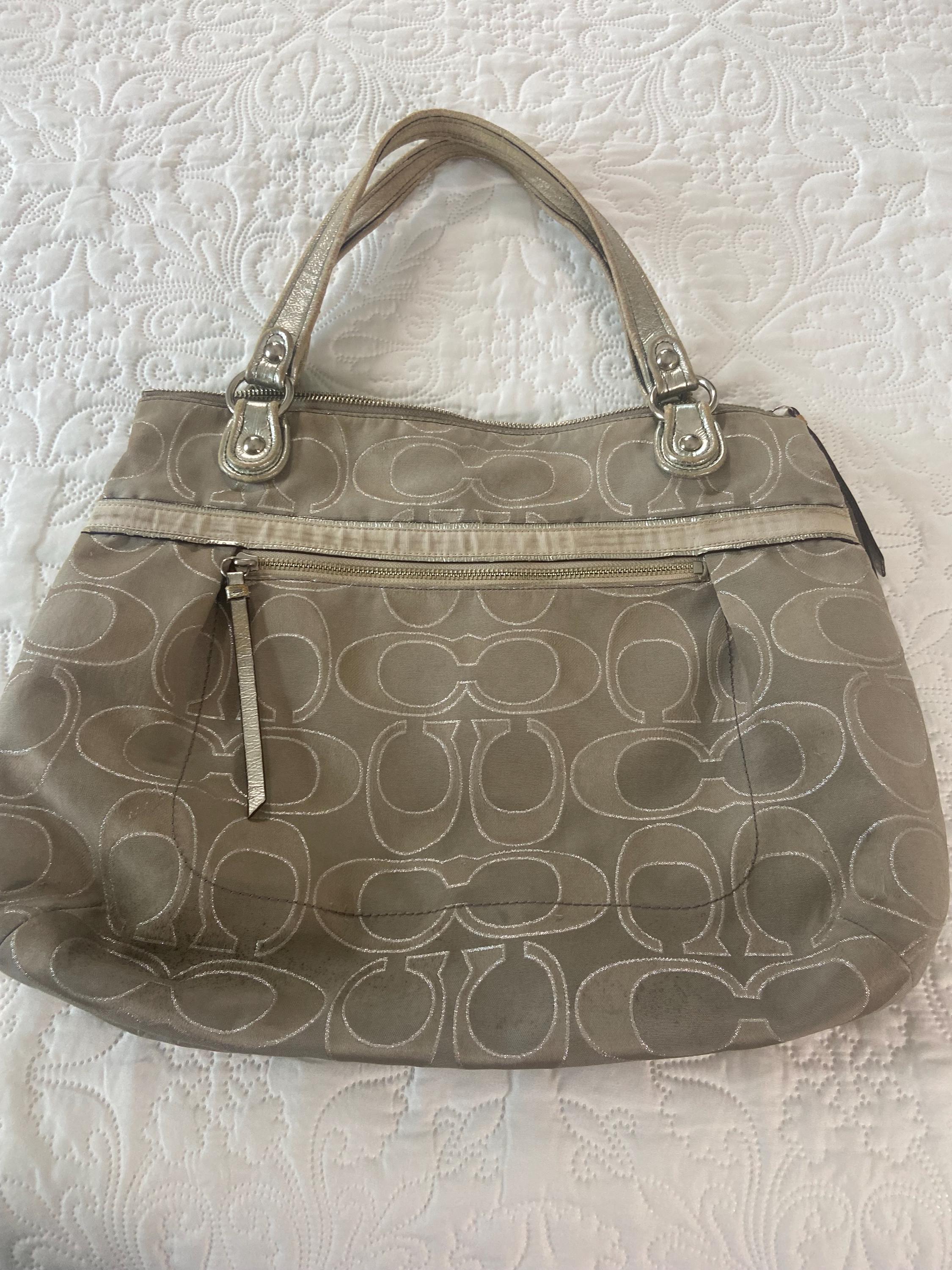 Coach Poppy Signature Glam Tote F18979 | Champagne Gold Coach