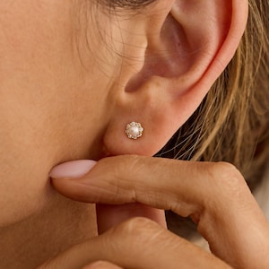 Tiny Pearl Stud Earrings, Dainty Wedding Earrings, Bridal Earrings, 925 Sterling silver Earrings, Wedding Pearl Jewellery, Graduation Gift