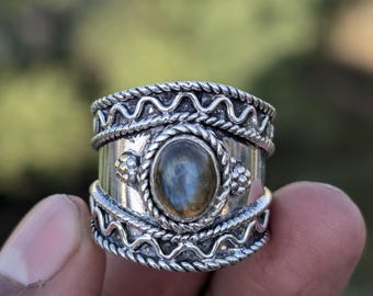 Sterling Silver Labradorite Ring – Bohemian Wide Band Statemen