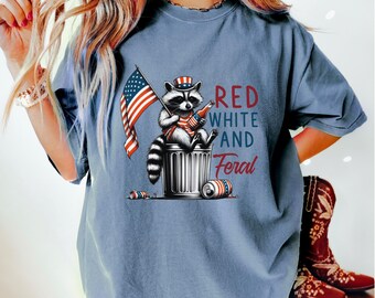 Camiseta divertida del 4 de julio de Comfort Colors®, divertida camiseta de mapache, camiseta del Día de la Independencia, camiseta patriótica de mapache, camiseta roja, blanca y salvaje