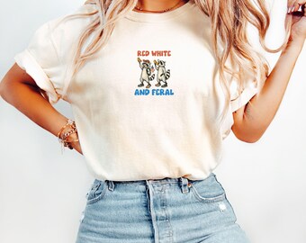 Camiseta divertida del 4 de julio de Comfort Colors®, divertida camiseta de mapache, camiseta del Día de la Independencia, camiseta patriótica de mapache, camiseta roja, blanca y salvaje