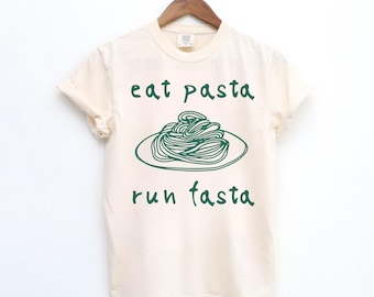 Comfort Colors® pastatröja, ät pasta, spring snabbt, pastaälskare, spaghettitröja, presenter till nonna, italiensk tröja, rolig mattröja, mathumor
