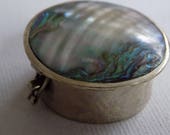 Vintage collectible, Alpaca Mexico inlaid shell and silver pill or snuff box,collectible
