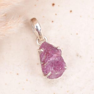 Indian Ruby Pendant: 925 Sterling Silver Boho Necklace Jewelry
