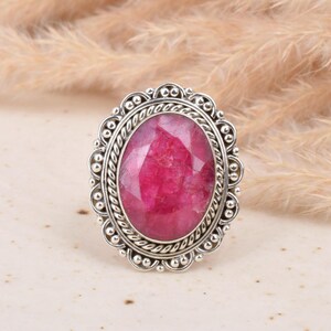 Anello ovale con rubino in argento sterling 925, fatto a mano, in stile boho, con pietre preziose.
