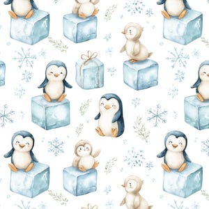 Könnte beinhalten: Aquarellmuster mit entzückenden Pinguinen auf hellblauen Eiswürfeln. Die Pinguine haben schwarz-weiße Körper mit orangefarbenen Füßen und Schnäbeln. Schneeflocken und Zweige sind auf dem weißen Hintergrund verstreut.