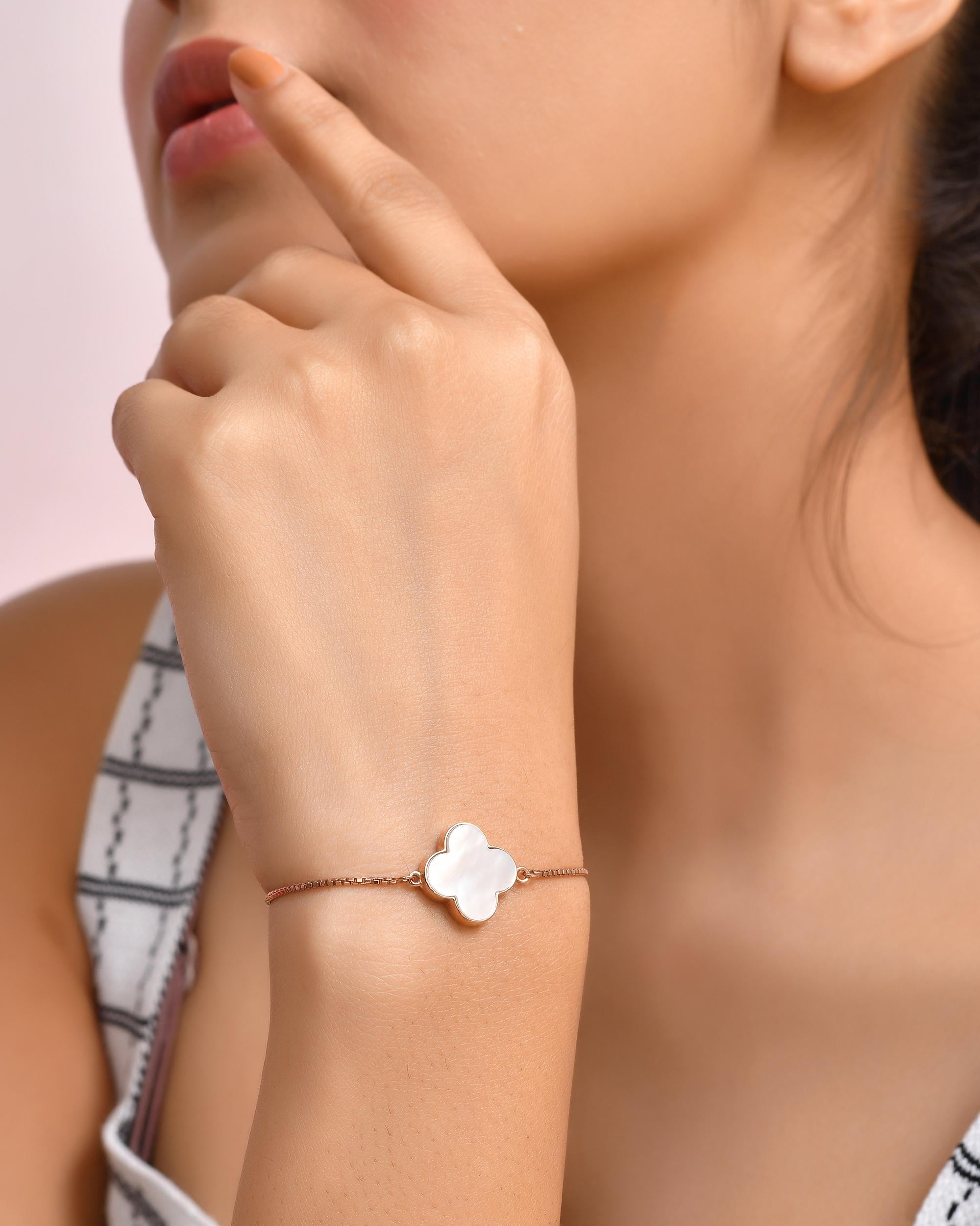 Van cleef & arpels mother of pearl bracelet - Etsy 日本