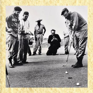 Wichtige Charaktere Kunst 02 Che Guevara und Fidel beim Golf, Papiarte Poster Wanddrucke, Vintage auf Pergamentpapier Dekor, Home