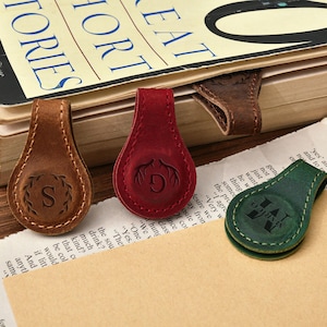 Engraved Leather Magnetic Bookmark For Book lovers,Custom Magnetic Engraved Leather Gift For Him or Her,Reading Accessories, Graduation Gift