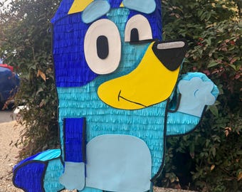 hermosa piñata inspirada en bluey perfecta para tu cumpleaños