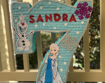 Piñata inspirada en frozen, Elsa  de 29x19x5 pulgadas